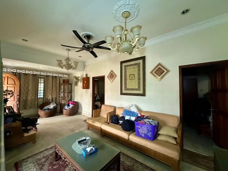 1-storey Terraced House for Sale in Kelana Jaya (Petaling Jaya) - Aziz Abdullah - PropertyGuru.com.my