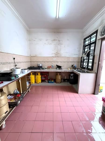 2-storey Terraced House for Sale in Taman Megah Ria (Masai) - Karl Lim - Kitchen - PropertyGuru.com.my