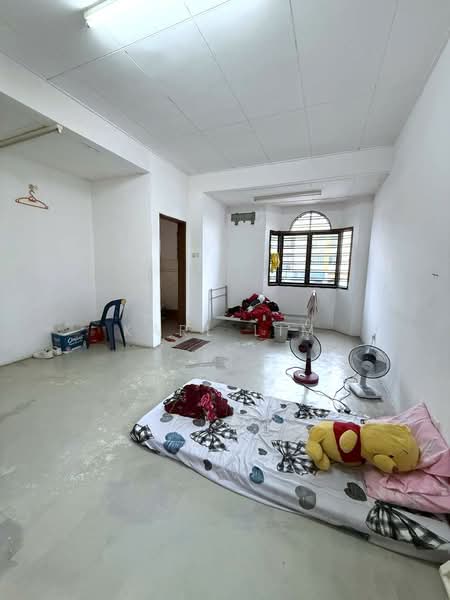 2-storey Terraced House for Sale in Taman Megah Ria (Masai) - Karl Lim - Bedroom - PropertyGuru.com.my