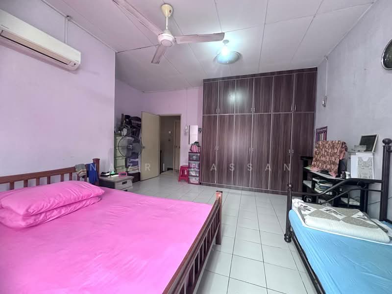 2-storey Terraced House for Sale in Desa Coalfields (Sungai Buloh) - Nazri Hassan - PropertyGuru.com.my