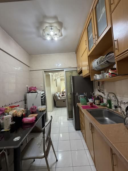 Pangsapuri untuk Dijual di Suria Mutiara - Evon Kang - Kitchen - PropertyGuru.com.my
