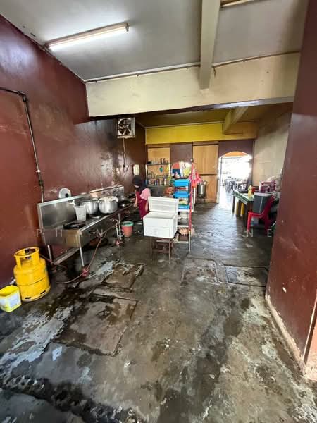 Shop for Sale in Taman Pancasila (Kulai) - Phang Elainne - Kitchen - PropertyGuru.com.my
