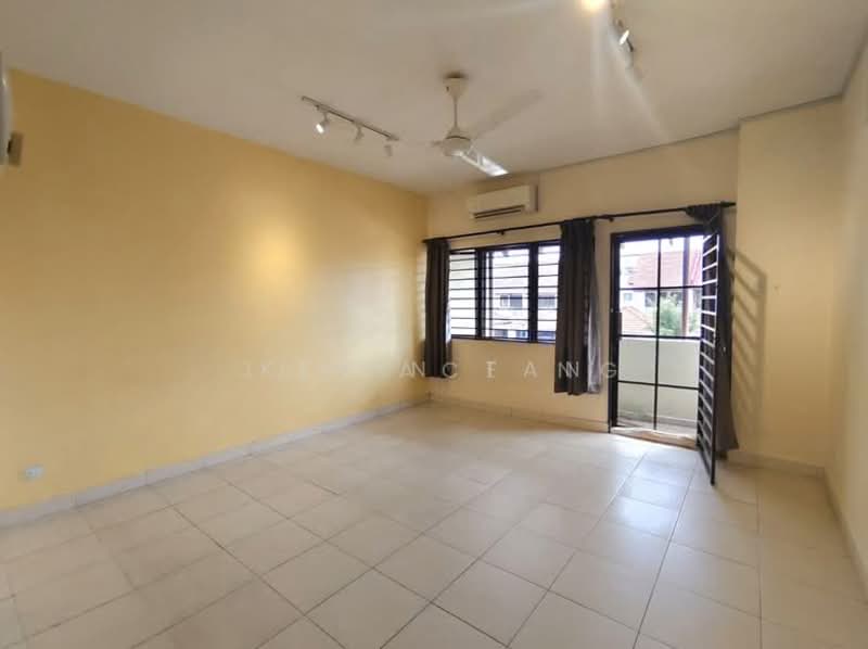 2-storey Terraced House for Sale in Lakeside Residences (Puchong) - Kevin Tan - Living Room - PropertyGuru.com.my