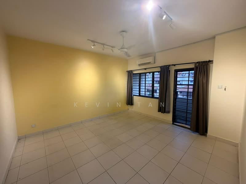 2-storey Terraced House for Sale in Lakeside Residences (Puchong) - Kevin Tan - Living Room - PropertyGuru.com.my