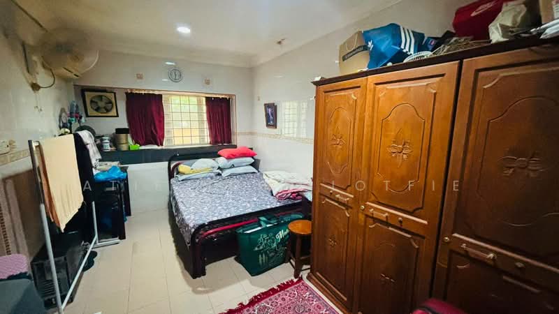 Rumah Berkembar untuk Dijual di Ampang Jaya (Ampang) - Atie Mohd Lotfie - Bedroom - PropertyGuru.com.my