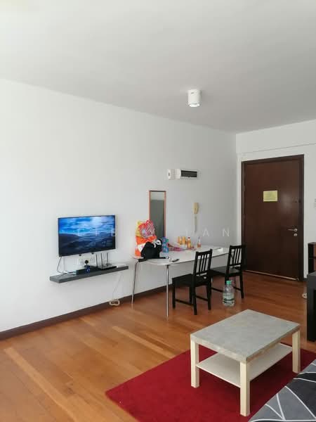 Servis Apartment untuk Dijual di Regalia Residence - Libby Tan - Living Room - PropertyGuru.com.my