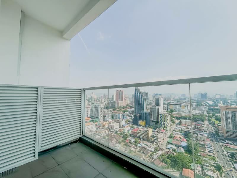 Kediaman Servis untuk Dijual di Tamu Hotel & Suites - Aimi Mahirah - Balcony - PropertyGuru.com.my