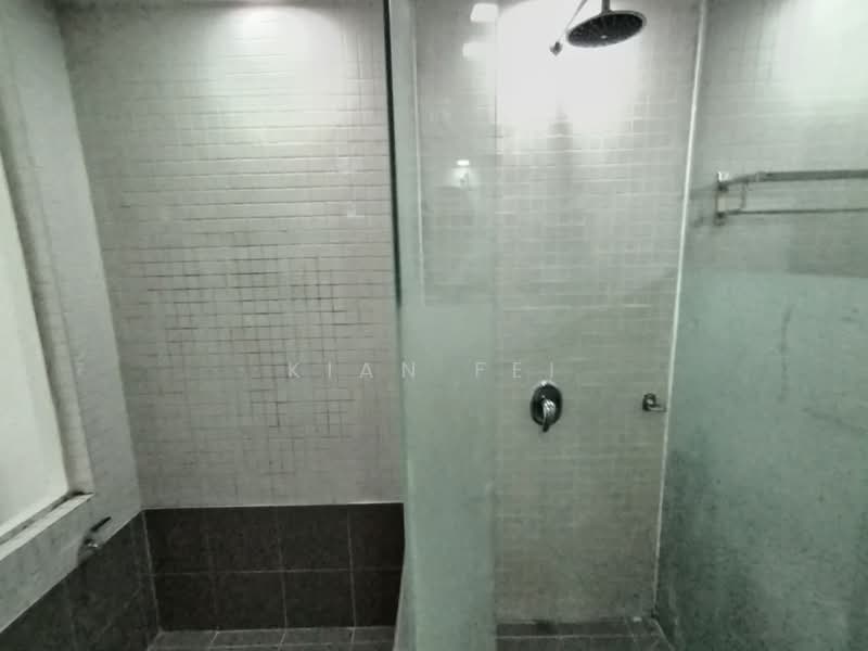Kondominium untuk Disewa di 10 Semantan Suites - Kian Fei - Bathroom - PropertyGuru.com.my