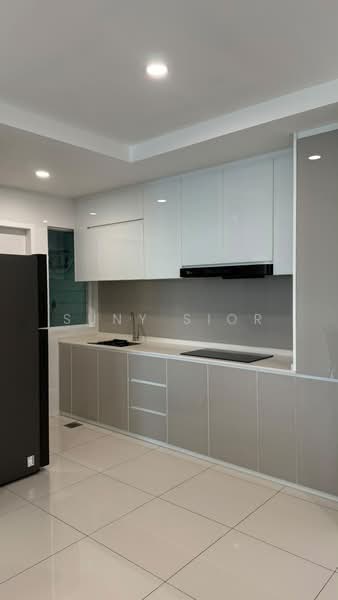 Kondominium untuk Disewa di D'Suites Akasia Horizon @ Horizon Hills - Suny Sior - Kitchen - PropertyGuru.com.my