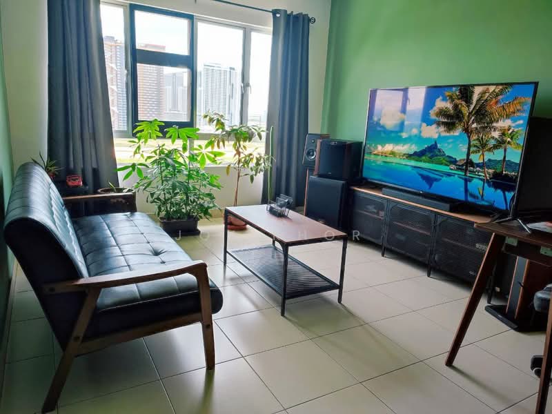 Pangsapuri untuk Dijual di Pangsapuri Suria 1 Batu Kawan - Joy Khor - Living Room - PropertyGuru.com.my