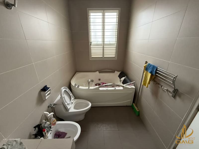 3-storey Terraced House for Rent in Shah Alam (Selangor) - Ryan . - Bathroom - PropertyGuru.com.my