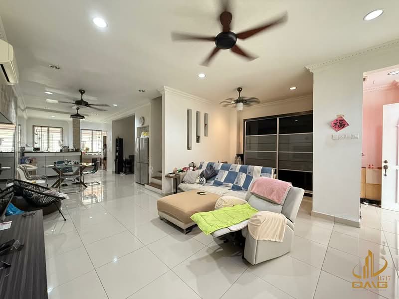3-storey Terraced House for Rent in Shah Alam (Selangor) - Ryan . - Living Room - PropertyGuru.com.my
