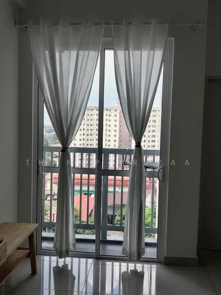 Kediaman Servis untuk Disewa di Plaza @ Kelana Jaya - Thanap Priyaa - Balcony - PropertyGuru.com.my
