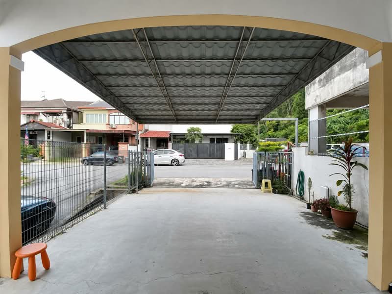 Rumah Teres 2-Tingkat untuk Dijual di Taman Sri Gombak (Gombak) - Yasmin Sulaiman - Exterior - PropertyGuru.com.my