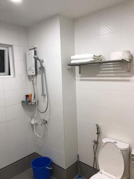 Service Residence for Sale at Seasons Amara Larkin - Healer Lau - Bathroom - PropertyGuru.com.my