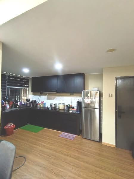 Pangsapuri untuk Dijual di Sri Kenari Apartment - Bee Ng - Kitchen - PropertyGuru.com.my