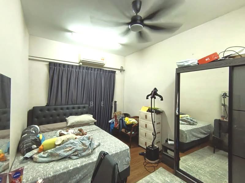 Pangsapuri untuk Dijual di Sri Kenari Apartment - Bee Ng - Bedroom - PropertyGuru.com.my