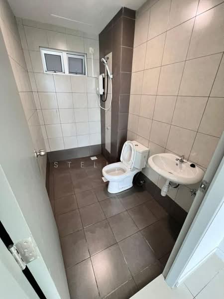 Kediaman Servis untuk Dijual di One 49 Residence - Stella Ng - Bathroom - PropertyGuru.com.my