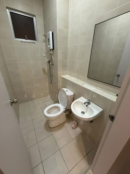 Kondominium untuk Disewa di Residensi Begonia - Katrina Lai - Bathroom - PropertyGuru.com.my