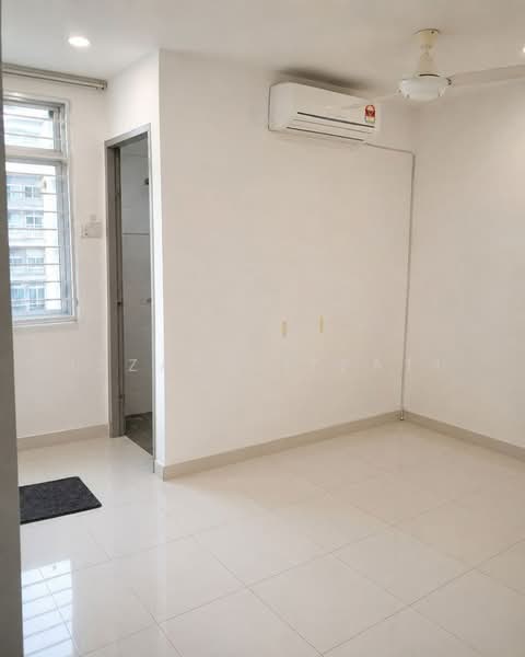 Pangsapuri untuk Dijual di Apartment Seroja - Izzaza Izzati - Interior - PropertyGuru.com.my