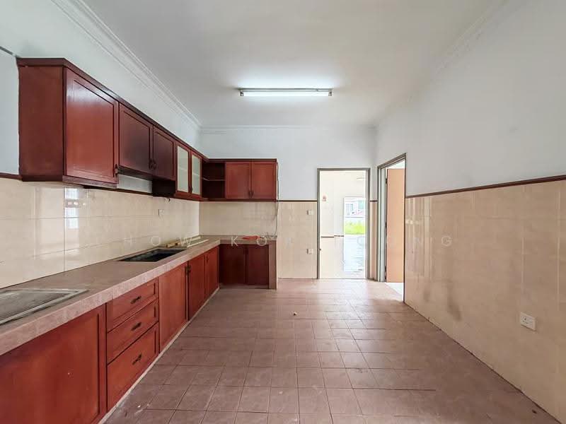 Semi-Detached House for Rent in Seri Kembangan (Selangor) - Chow Kok Toong - Kitchen - PropertyGuru.com.my