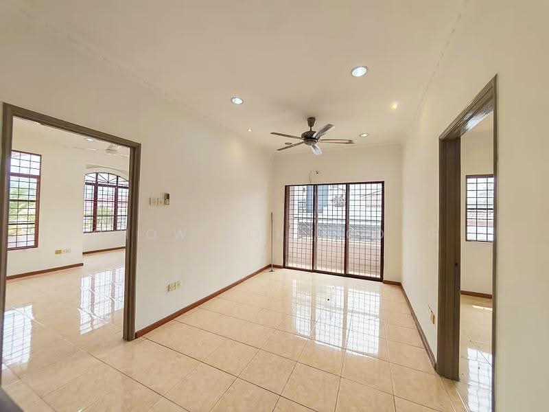 Semi-Detached House for Rent in Seri Kembangan (Selangor) - Chow Kok Toong - Living Room - PropertyGuru.com.my