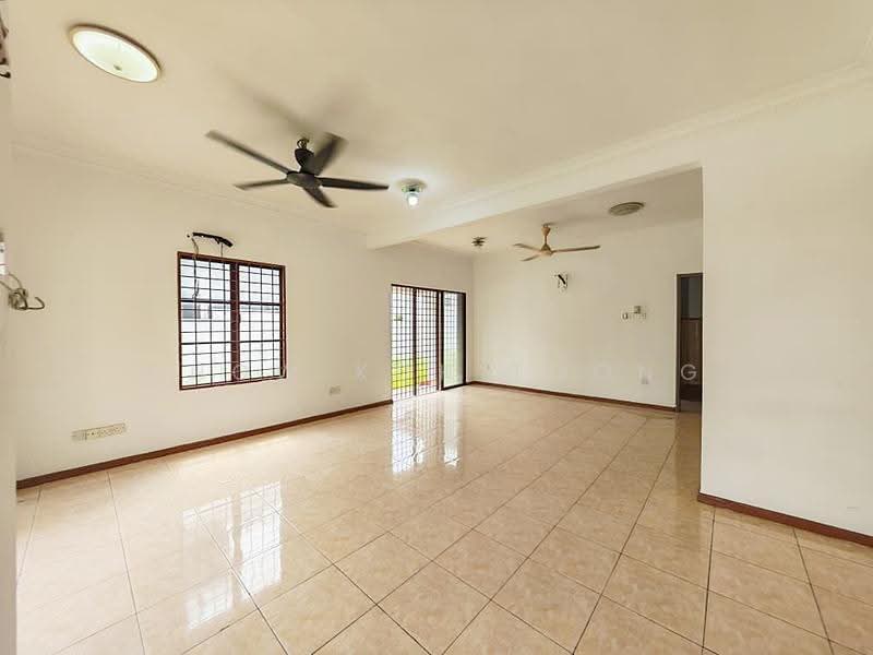 Semi-Detached House for Rent in Seri Kembangan (Selangor) - Chow Kok Toong - Living Room - PropertyGuru.com.my