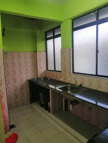 Flat for Rent at Taman Sri Indah - Abby Woo - Kitchen - PropertyGuru.com.my