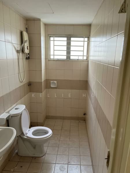 Condominium for Rent at Kinrara Mas - Kellie Ho - Bathroom - PropertyGuru.com.my
