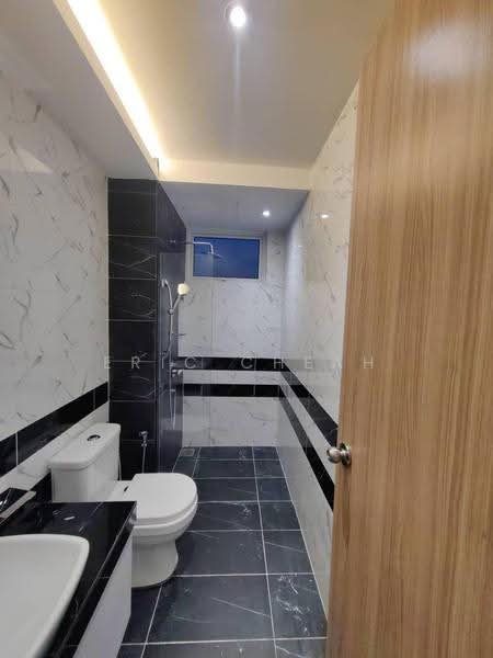 Kondominium untuk Disewa di QuayWest Residence - Eric Cheah - Bathroom - PropertyGuru.com.my
