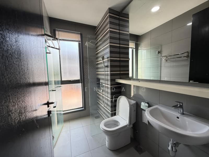 Rumah Teres 3-Tingkat untuk Dijual di Shah Alam (Selangor) - Aiden Dang - Bathroom - PropertyGuru.com.my