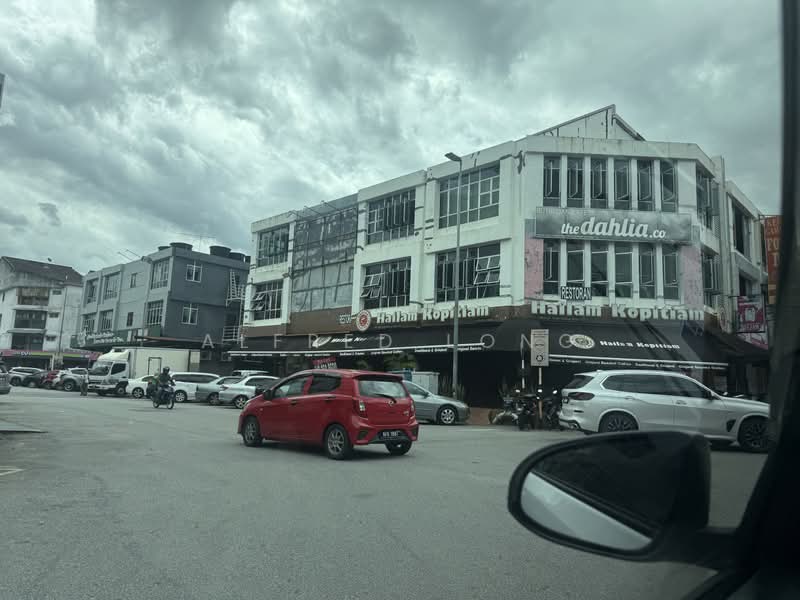 Office for Rent in Taman Sri Serdang (Seri Kembangan) - Alfred Long - Exterior - PropertyGuru.com.my
