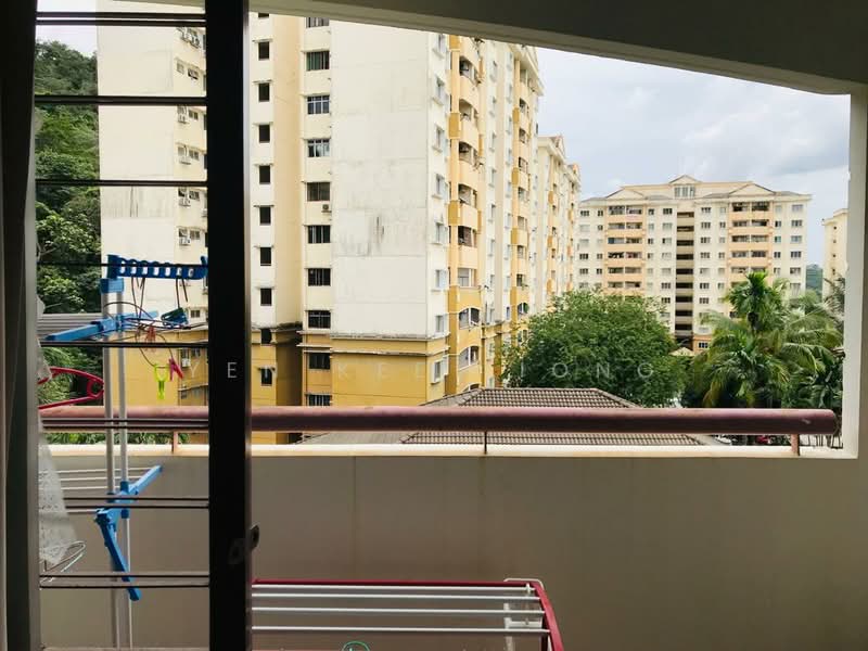 Apartment for Sale at Pangsapuri Saraka - YEN KEE LIONG - Balcony - PropertyGuru.com.my