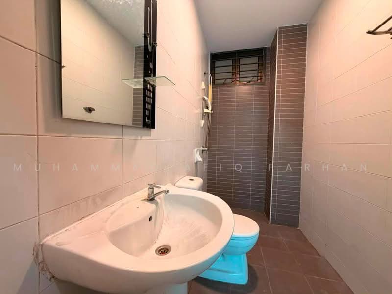 Service Residence for Sale at Palazio - MUHAMMAD AFIQ FARHAN - Bathroom - PropertyGuru.com.my