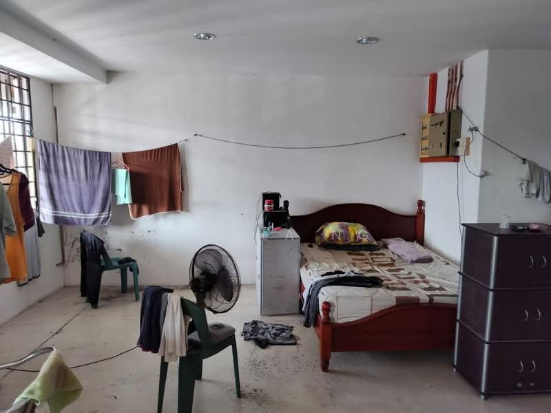 Kilang untuk Dijual di Permas Jaya (Johor) - Stella Ng - Bedroom - PropertyGuru.com.my