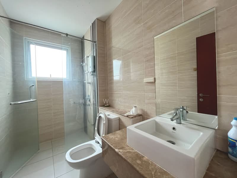 Rumah Teres 3-Tingkat untuk Dijual di Taman Taming Indah 2 (Bandar Sungai Long) - Shawn Lim - Bathroom - PropertyGuru.com.my