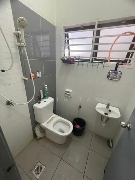 2-storey Terraced House for Sale in Lakeside Residences (Puchong) - Kevin Tan - Bathroom - PropertyGuru.com.my