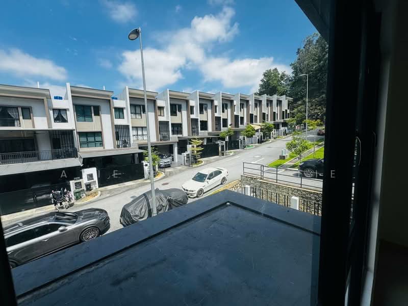 Rumah Teres 3 Tingkat untuk Dijual di Ukay Bistari (Ulu Kelang) - Atie Mohd Lotfie - Exterior - PropertyGuru.com.my
