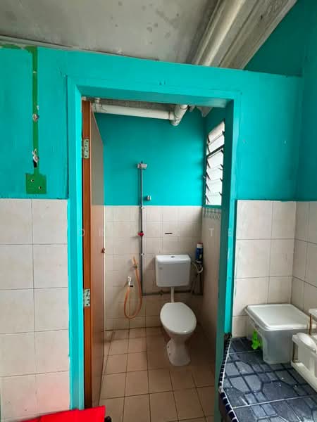 Flat for Rent at Desa Mentari PJS 2 - Kor Kok Tee - Bathroom - PropertyGuru.com.my