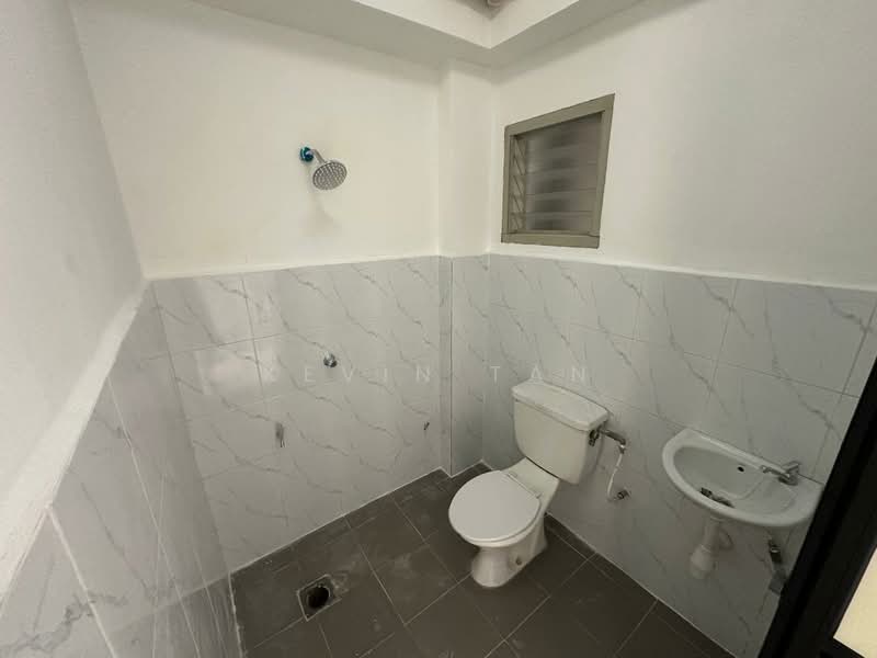 Servis Apartment untuk Dijual di Villa Mutiara @ Mutiara Kompleks - Kevin Tan - Bathroom - PropertyGuru.com.my