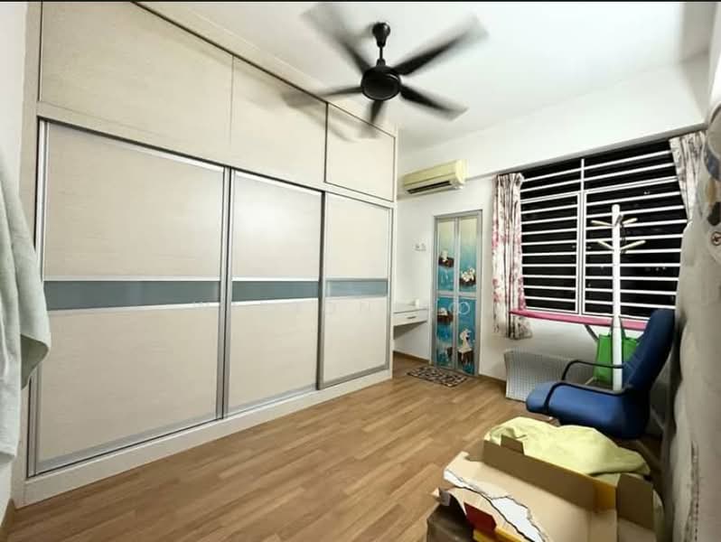 Pangsapuri untuk Dijual di Taman Jelutong - Wilson Goh - Bedroom - PropertyGuru.com.my