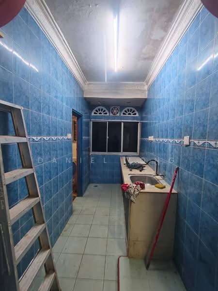 Flat for Sale at Seri Pulai - Daniel Yong - Kitchen - PropertyGuru.com.my