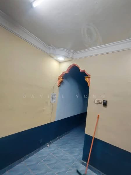 Flat for Sale at Seri Pulai - Daniel Yong - Corridor - PropertyGuru.com.my