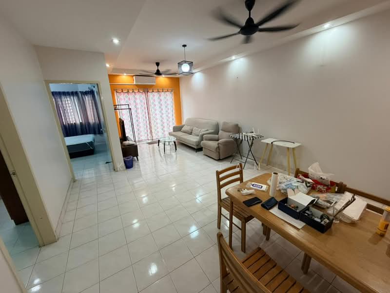 Pangsapuri untuk Disewa di Puteri Bayu Apartment - Kevin Tan - Living Room - PropertyGuru.com.my