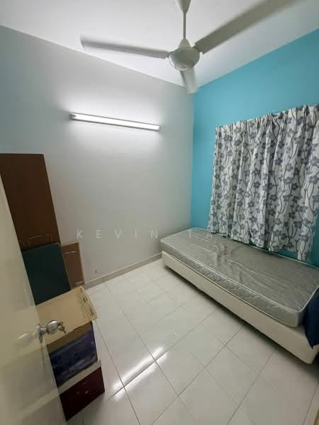 Pangsapuri untuk Disewa di Puteri Bayu Apartment - Kevin Tan - Bedroom - PropertyGuru.com.my