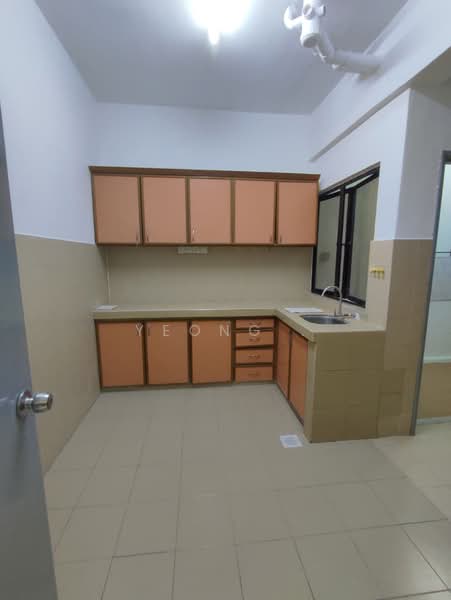 Condominium for Sale at Evergreen Park Scot Pine - Yeong . - Kitchen - PropertyGuru.com.my