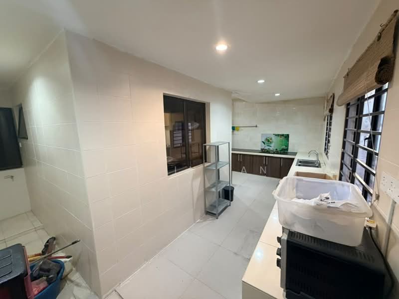 2-storey Terraced House for Sale in Lakeside Residences (Puchong) - Kevin Tan - Kitchen - PropertyGuru.com.my