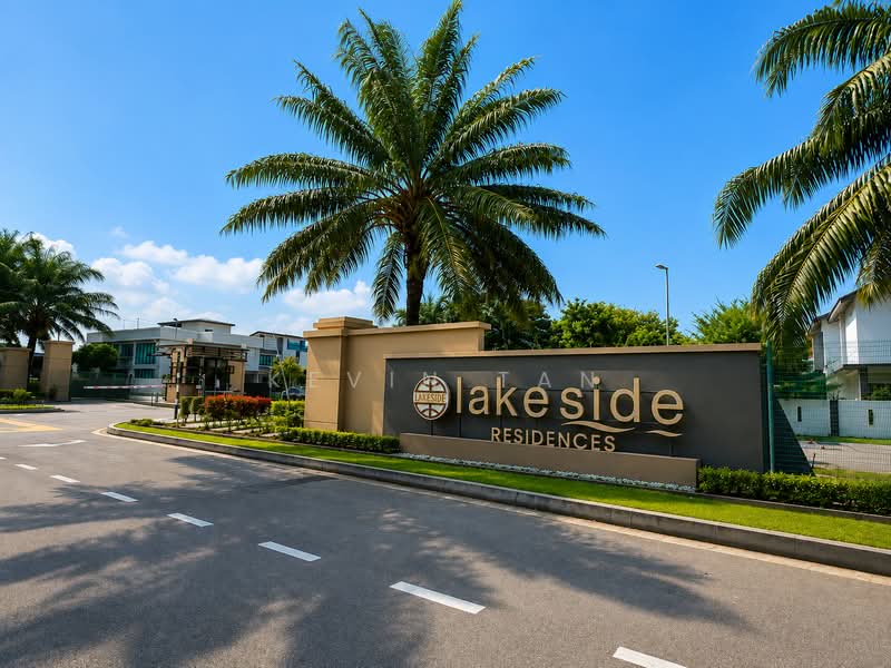 2-storey Terraced House for Sale in Lakeside Residences (Puchong) - Kevin Tan - Exterior - PropertyGuru.com.my