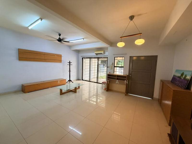 2-storey Terraced House for Sale in Lakeside Residences (Puchong) - Kevin Tan - Living Room - PropertyGuru.com.my