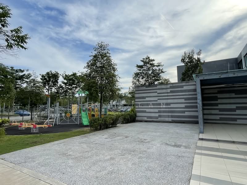 2-storey Terraced House for Sale in Lakeside Residences (Puchong) - Kevin Tan - Exterior - PropertyGuru.com.my